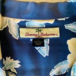 Tommy Bahama mens camp shirt